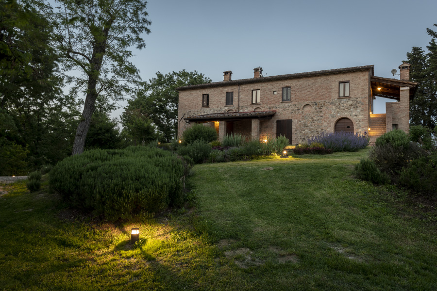 illuminazione esterna abitazioni